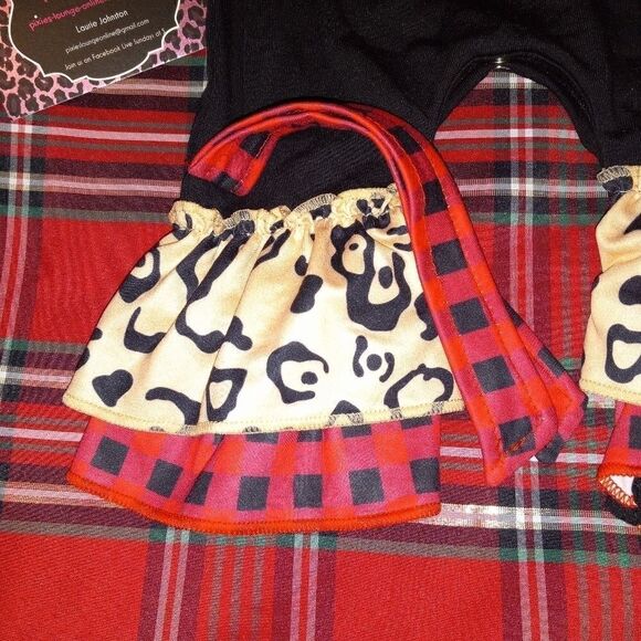 Christmas Boutique  Baby  Ruffle Romper - Picture 4 of 4